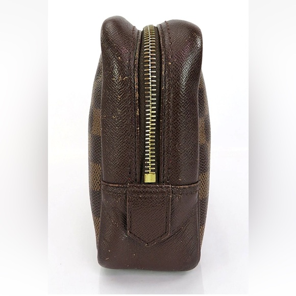 Louis Vuitton Brown Checkered Toiletry Bag - Picture 4 of 15